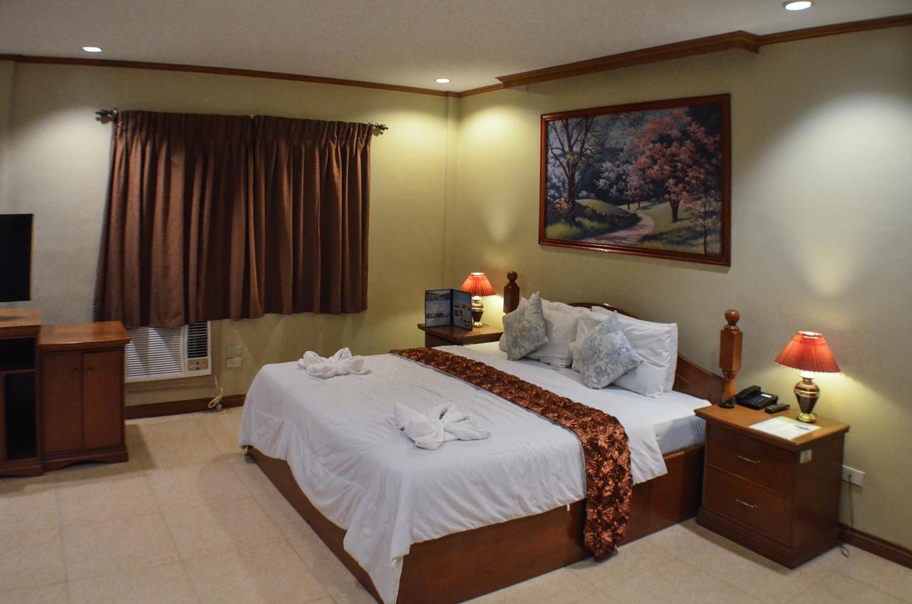 Subic Waterfront Resort And Hotel Экстерьер фото