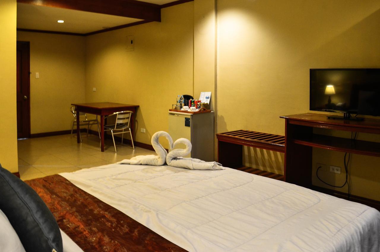 Subic Waterfront Resort And Hotel Экстерьер фото